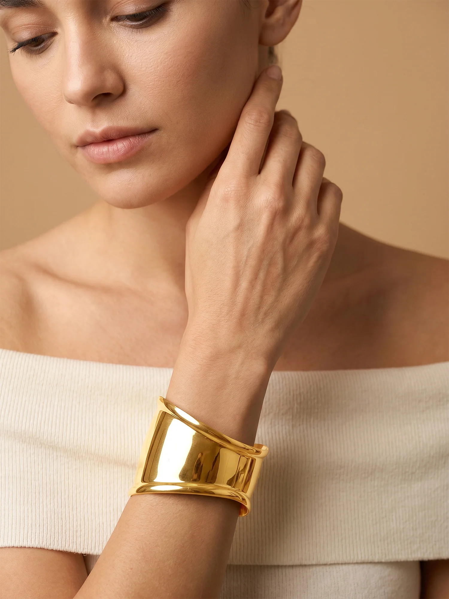 aurelia-curve-gold-tone-cuff